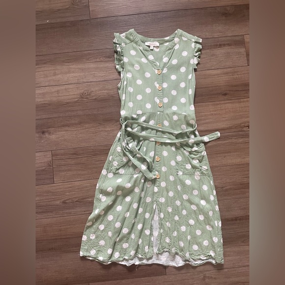 Green and White Polkadot Dress - Picture 1 of 4